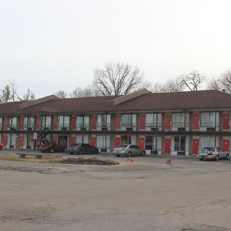 Red Carpet Inn - Louisville Buitenkant foto