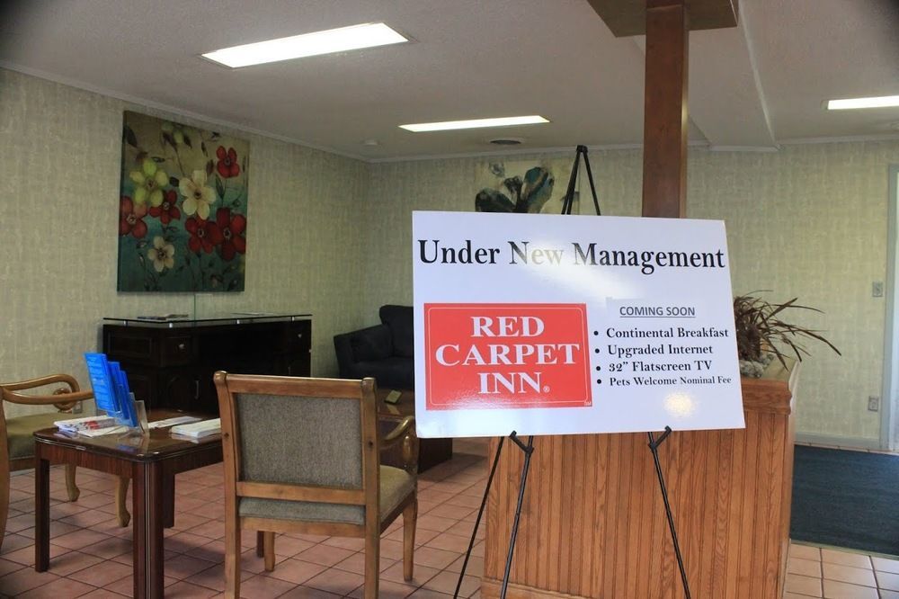 Red Carpet Inn - Louisville Buitenkant foto