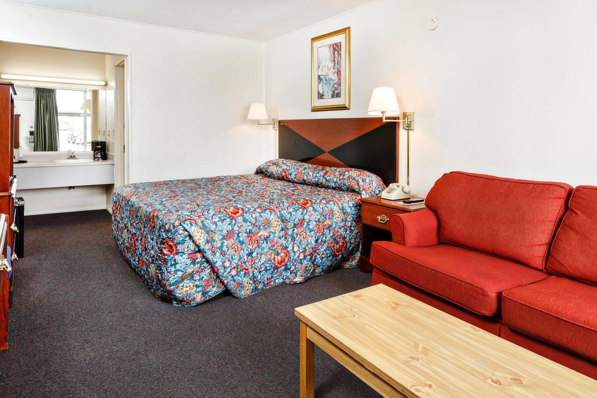 Red Carpet Inn - Louisville Buitenkant foto
